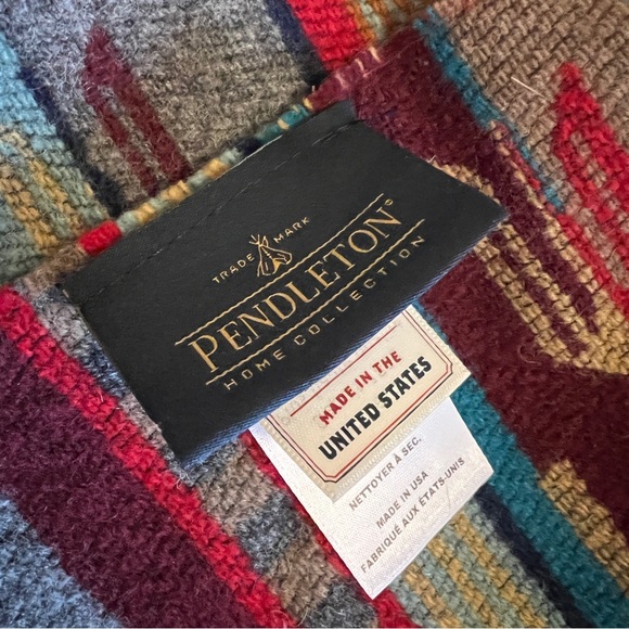 LIKE NEW Pendleton Wool Blanket! - Picture 3 of 7